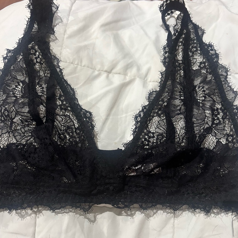 Chic Black Lace Triangle Bra - image 4